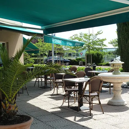 Charme Hotel En Beaujolais 3*